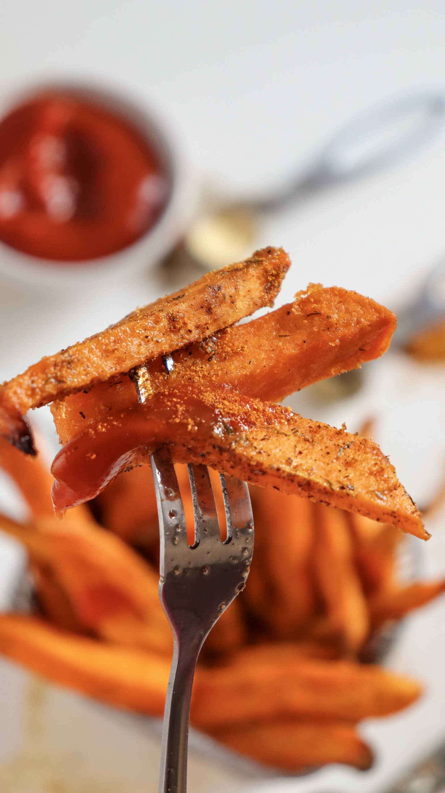 sweet potato fries with dipping sauce