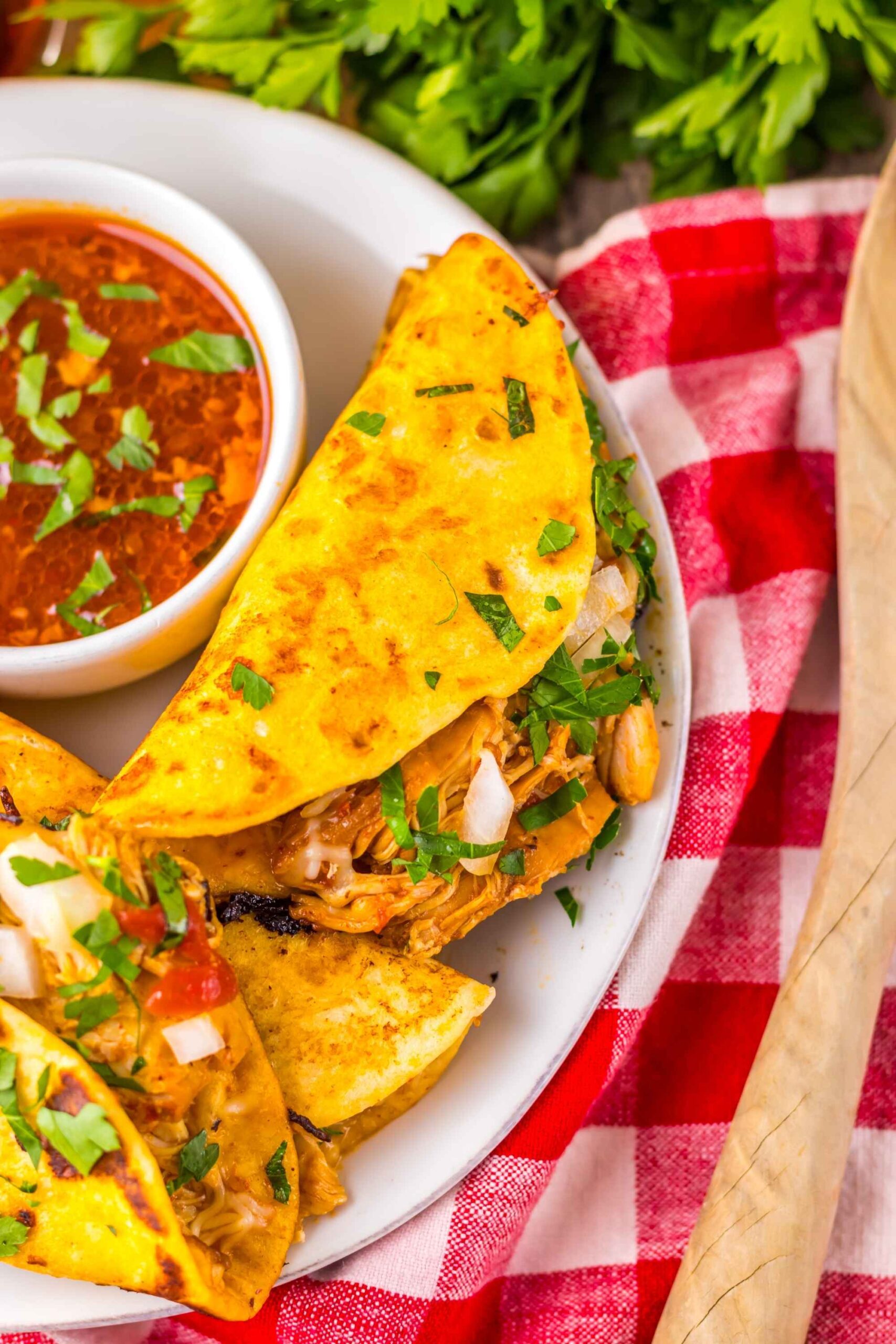 crockpot birria chicken tacos