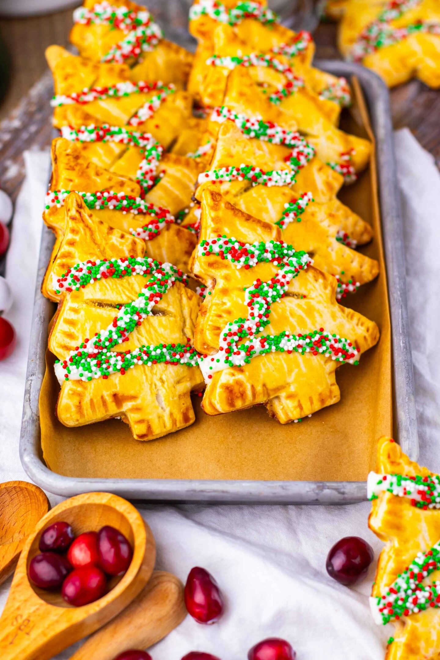 cranberry christmas tree pies