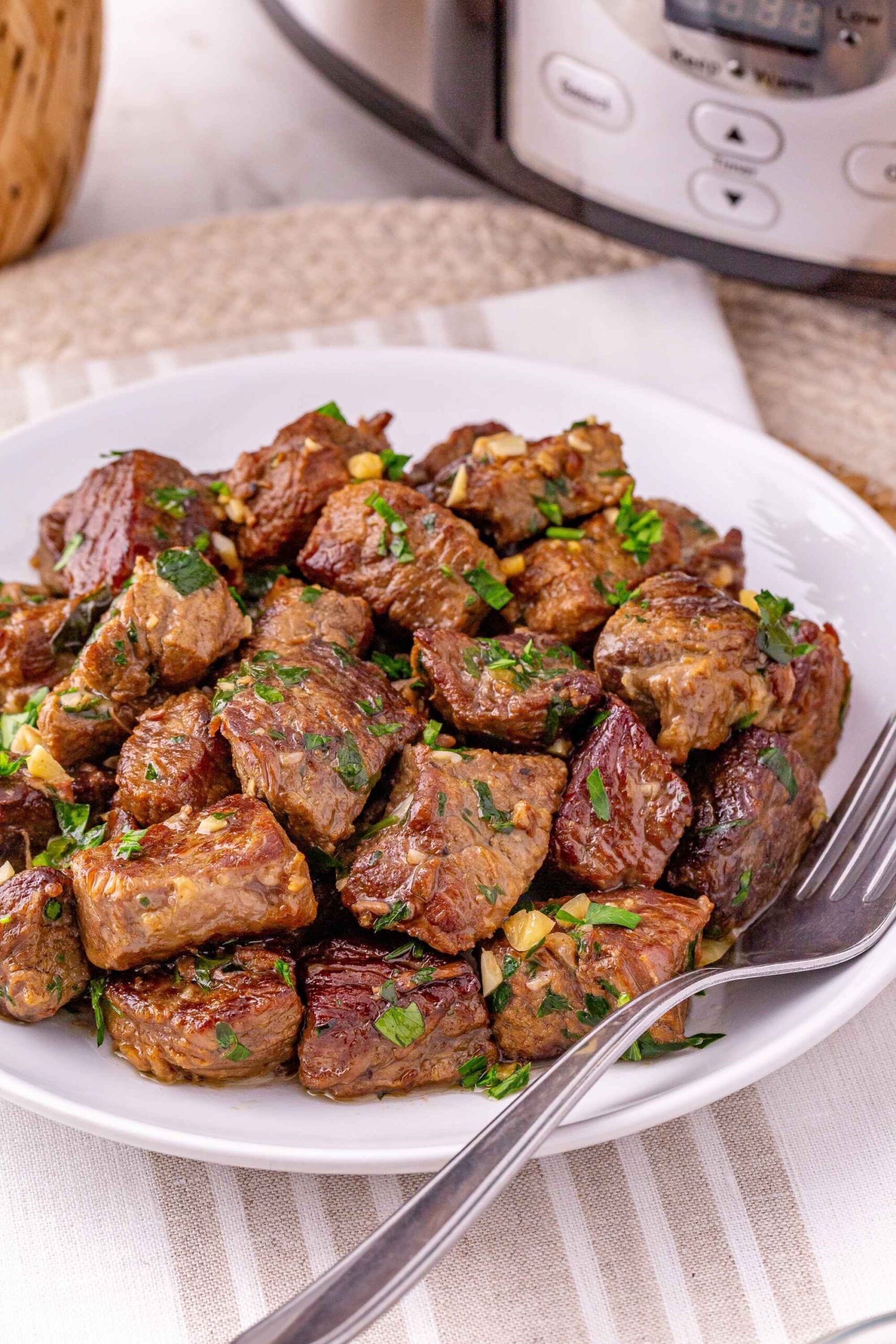 crockpot garlic butter steak bites