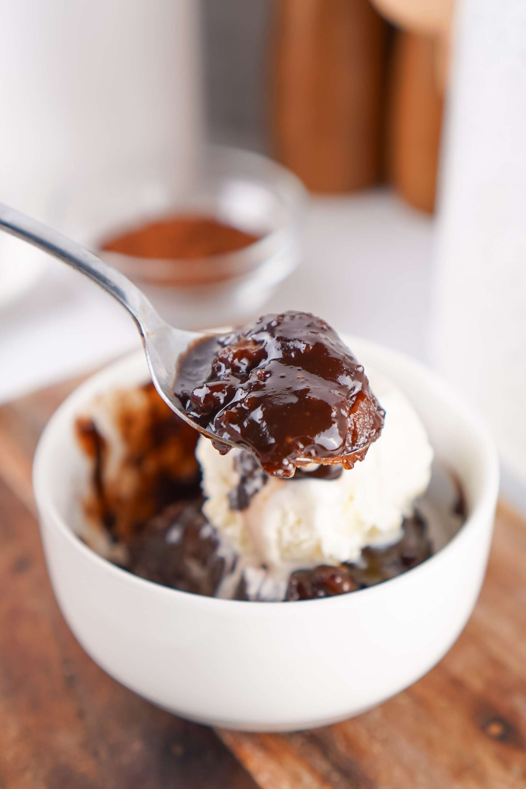 slow cooker chocolate cobbler