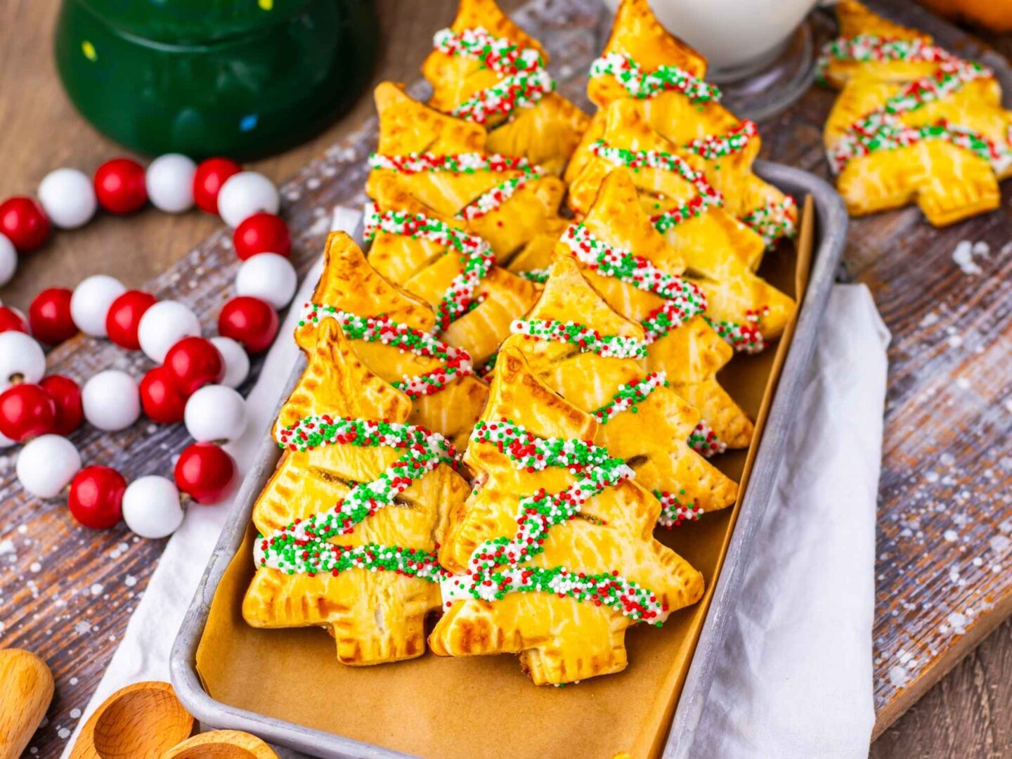 xmas tree cranberry pies
