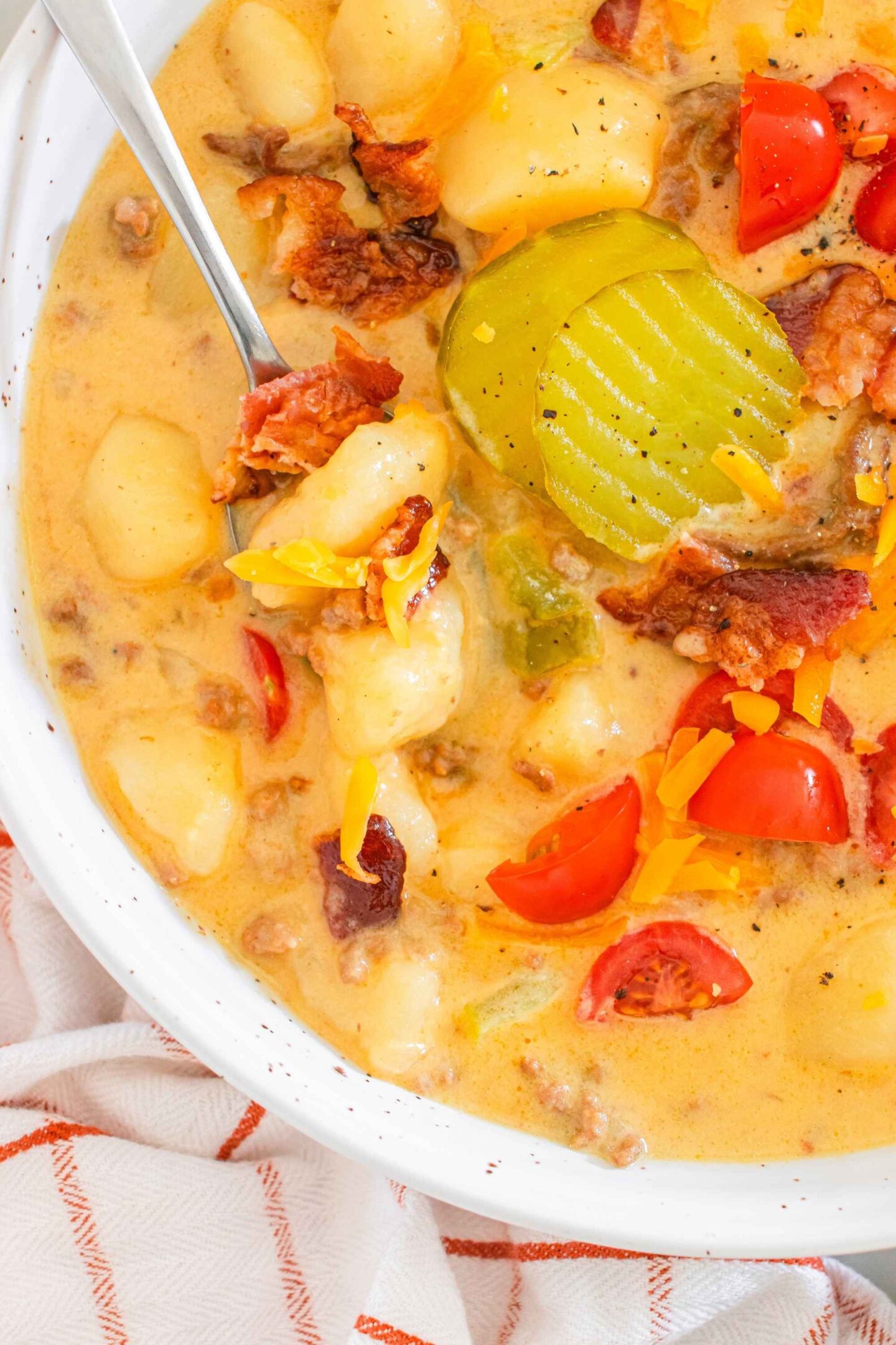 upclose cheeseburger soup