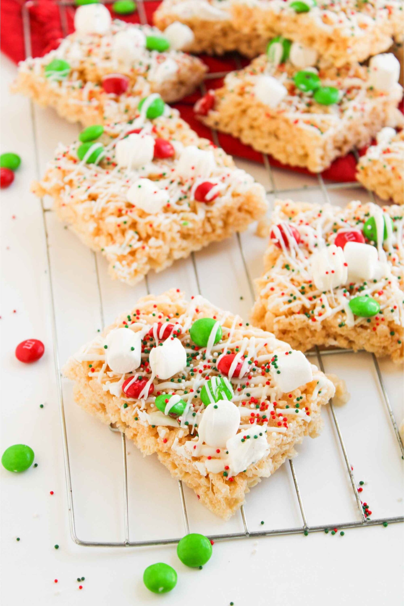 xmas krispie treats