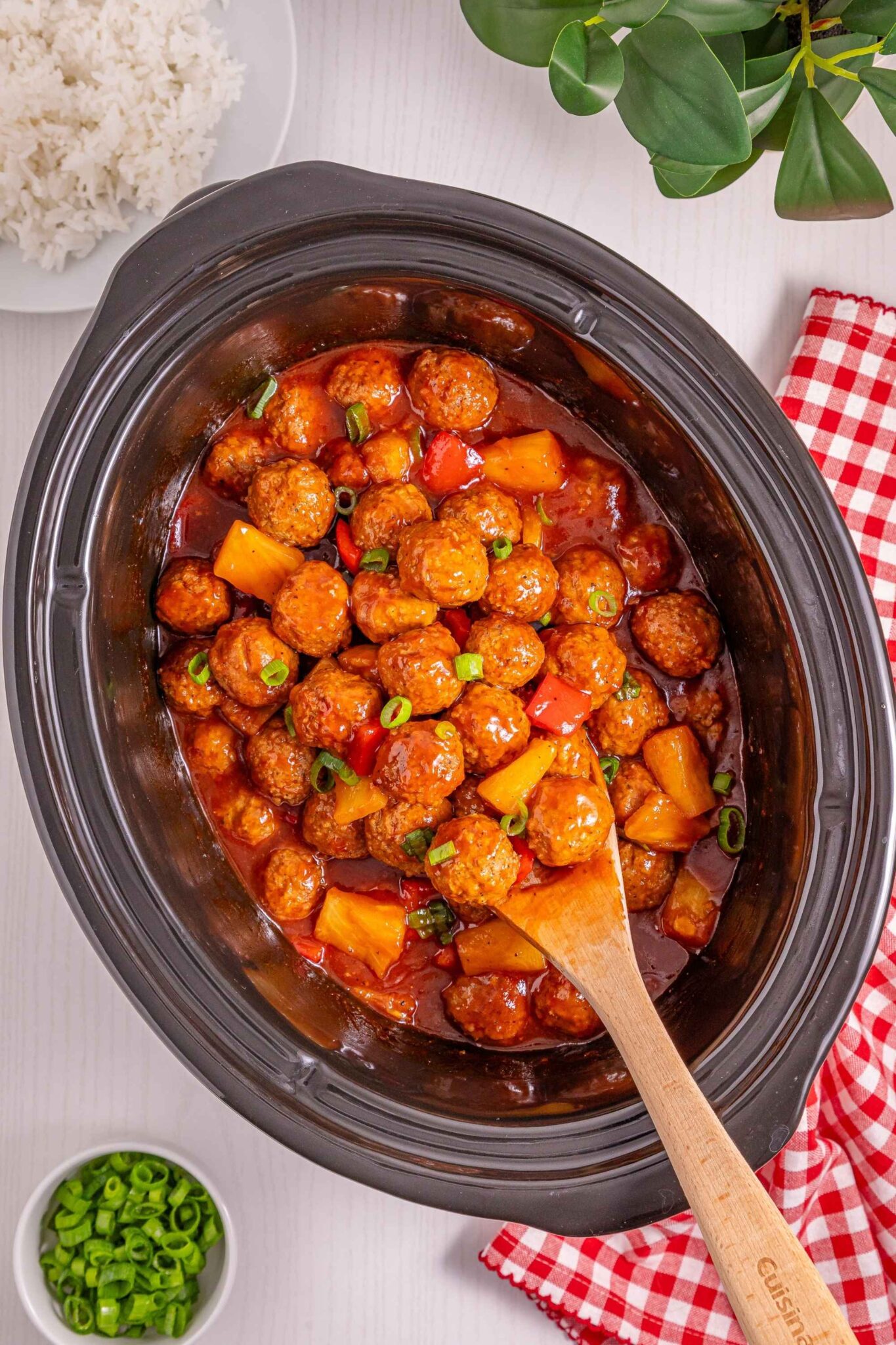 20 Easy Crockpot Party Food Ideas To Feed A Crowd! - Slimming Violet ...