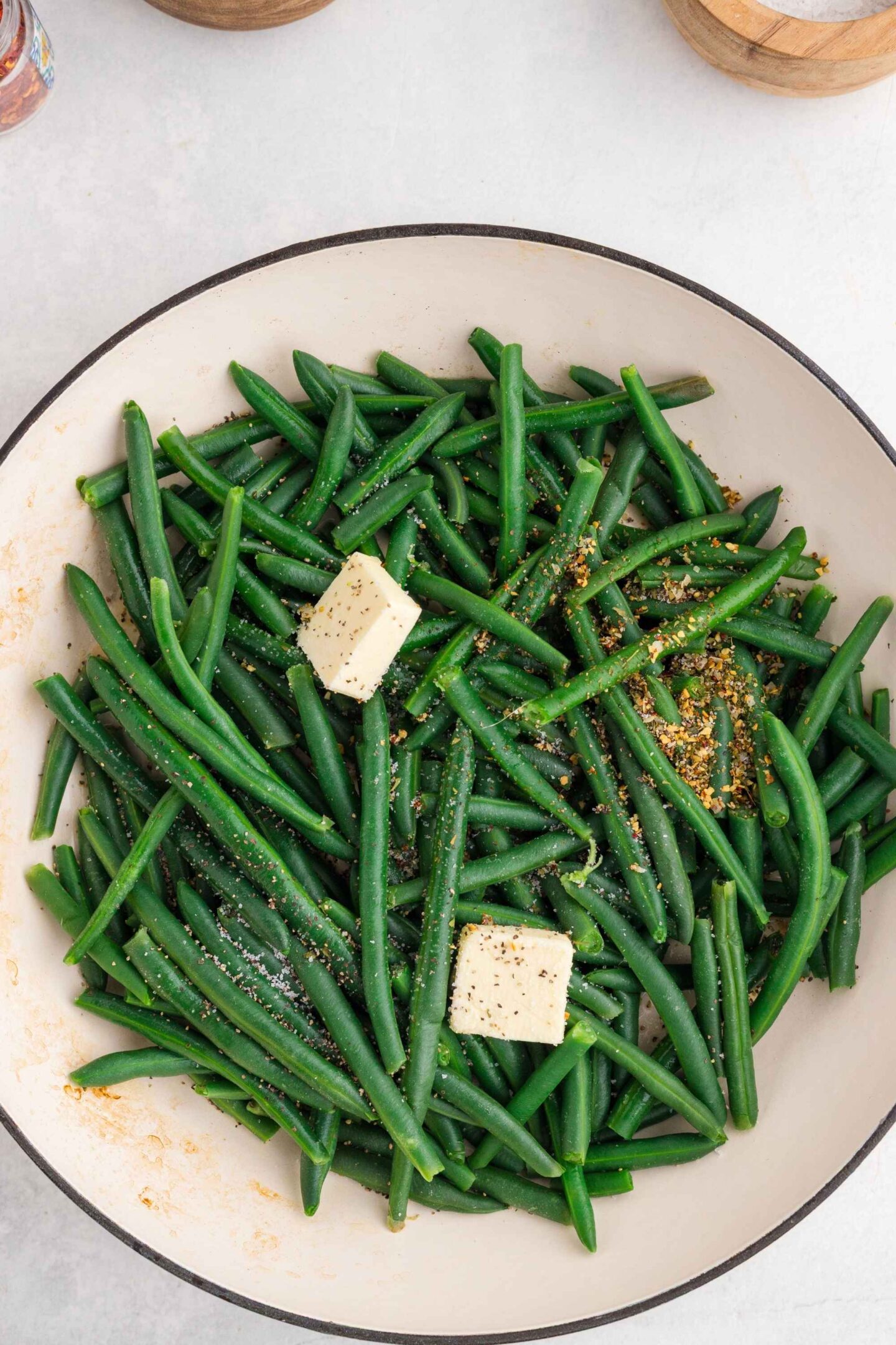 green beans with seasonings