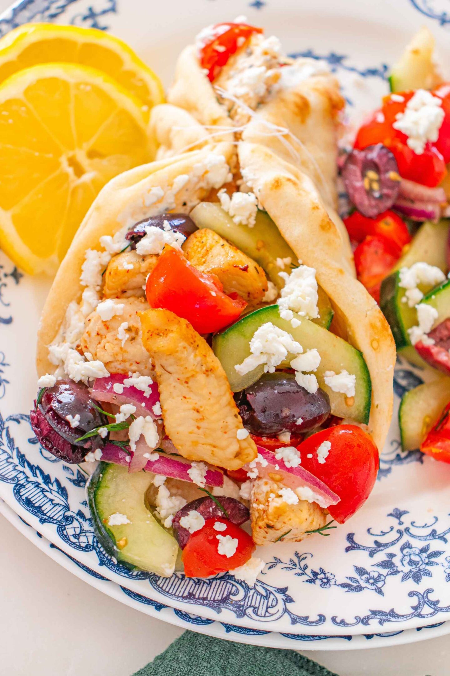 greek chicken flatbread