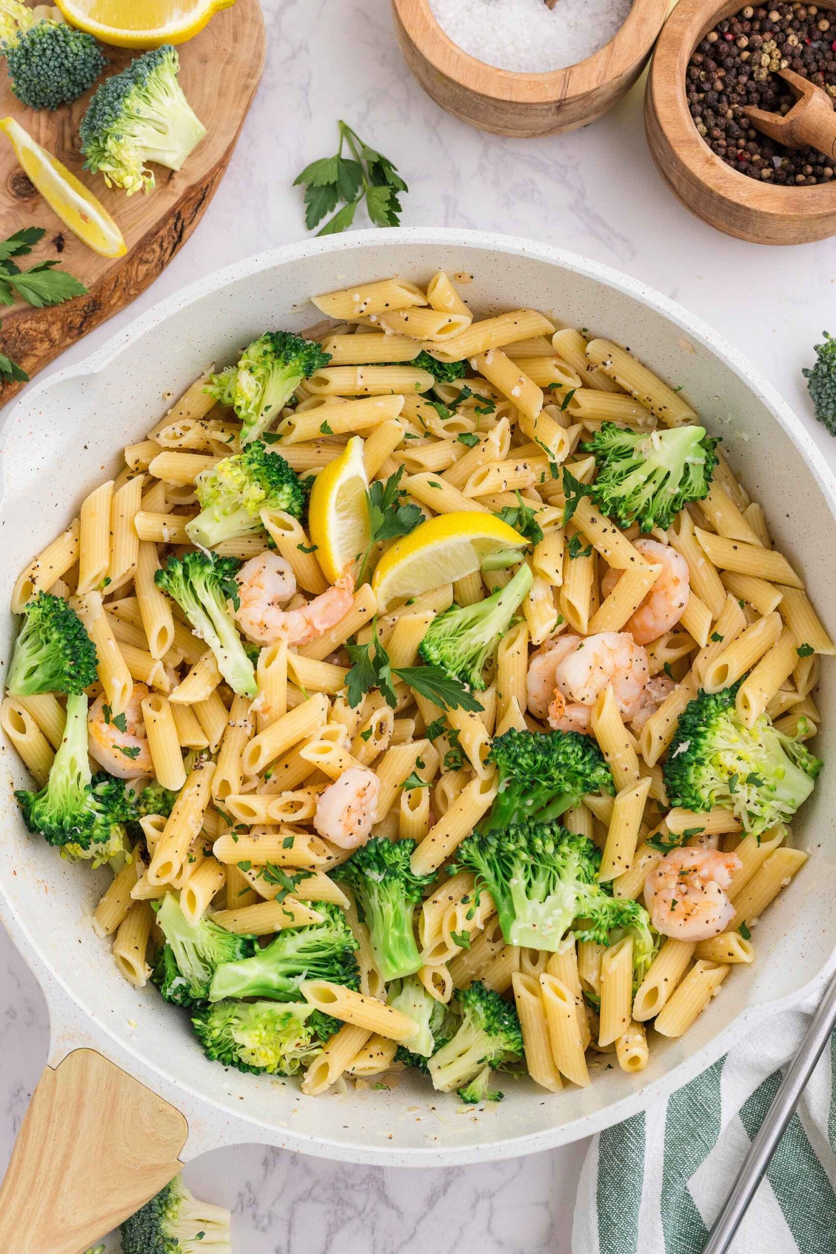 shrimp broccoli pasta