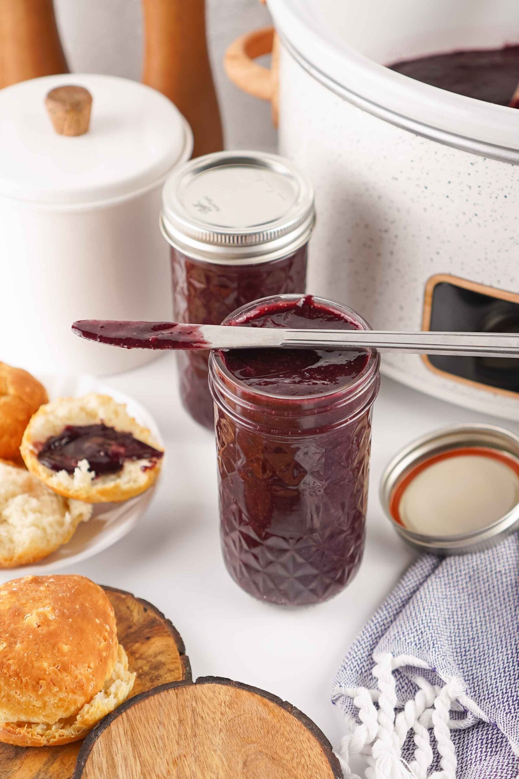 crockpot mixed berry jam