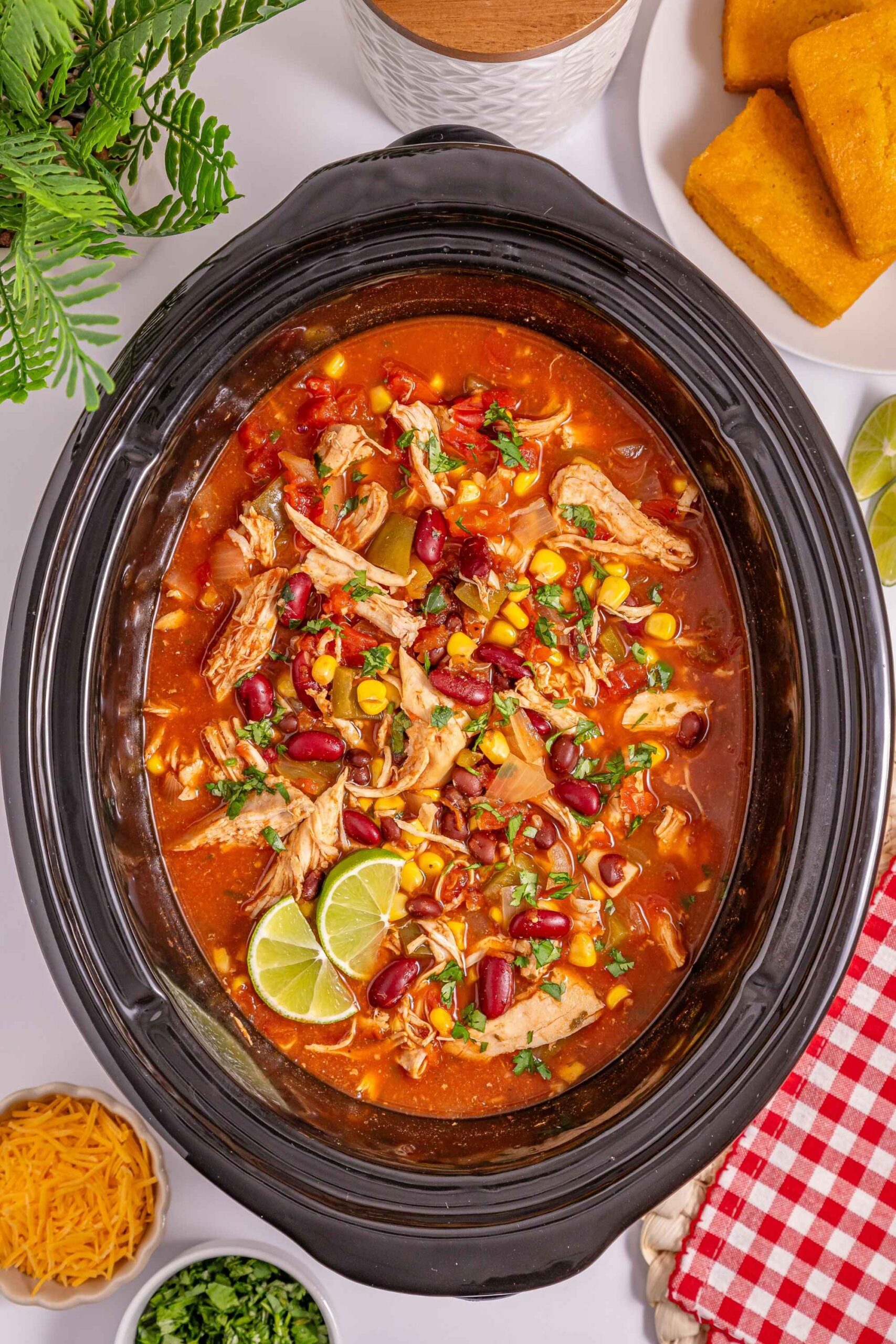 crockpot red chicken chili